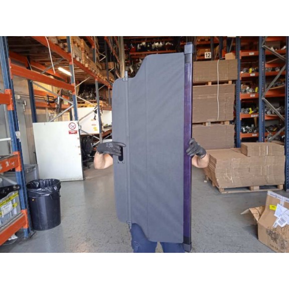 Recambio de bandeja trasera para ssangyong tivoli referencia OEM IAM  EXTENSIBLE 