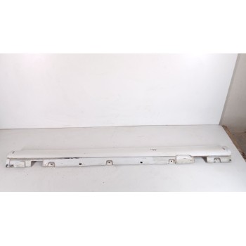 FALDON LATERAL A2136900940 BLANCO IZQUIERDO