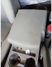 Recambio de apoyabrazos central para jeep commander 3.0 v6 crd limited referencia OEM IAM   