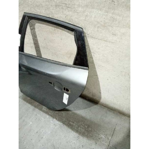 Recambio de puerta trasera izquierda para volvo v40 kinetic referencia OEM IAM   