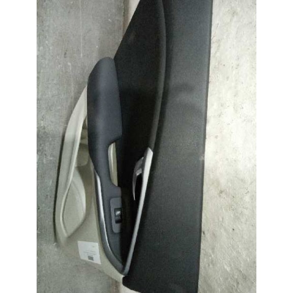 Recambio de guarnecido puerta trasera izquierda para volvo v40 kinetic referencia OEM IAM   