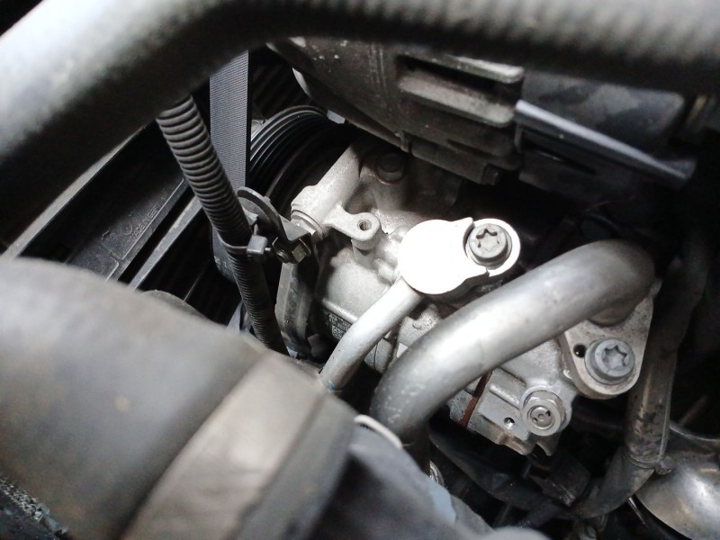 Recambio de compresor aire acondicionado para audi a4 b9 (8w2, 8wc) 2.0 tdi referencia OEM IAM 4M0816803 GE4471506753 