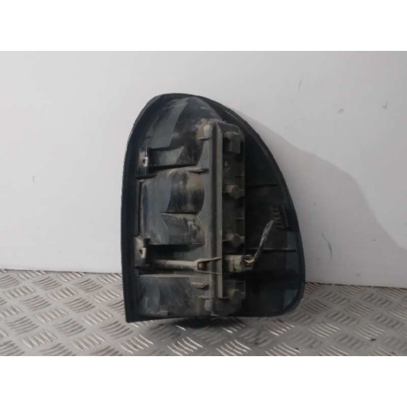 Recambio de piloto trasero izquierdo para chrysler voyager (gs) 2.5 td referencia OEM IAM 393811 ROZADO 