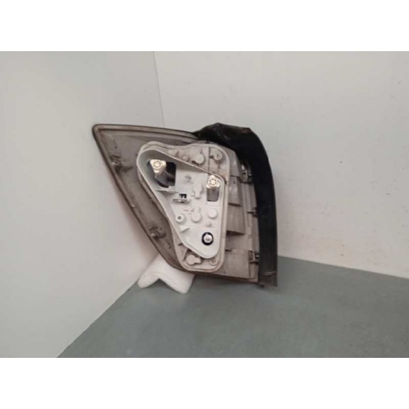 Recambio de piloto trasero derecho para opel astra h caravan innovation referencia OEM IAM 13223674  