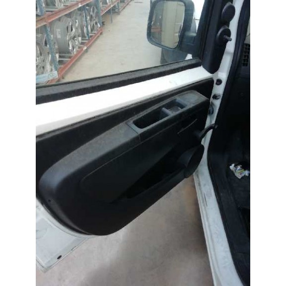 Recambio de guarnecido puerta delantera izquierda para fiat fiorino 1.3 16v jtd cat referencia OEM IAM   