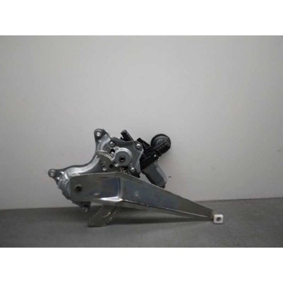 Recambio de elevalunas trasero derecho para toyota rav 4 active referencia OEM IAM 8572035140 6 PINES 