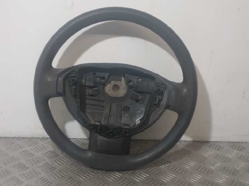 Recambio de volante para dacia duster ambiance 4x2 referencia OEM IAM 34079648A SIN AIRBAG 484309930R