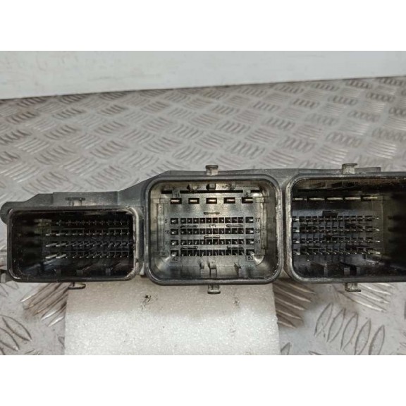 Recambio de centralita motor uce para citroën c4 lim. sport referencia OEM IAM 9677031180 0281017862 