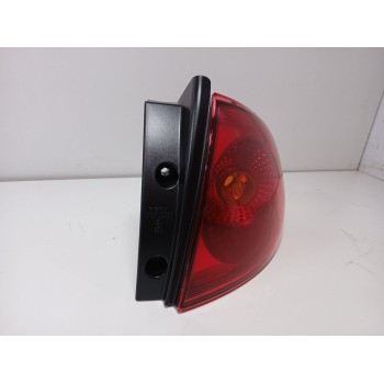 Recambio de piloto trasero derecho para seat altea (5p1) 1.9 tdi referencia OEM IAM 16856032 SIN PORTALAMPARAS 