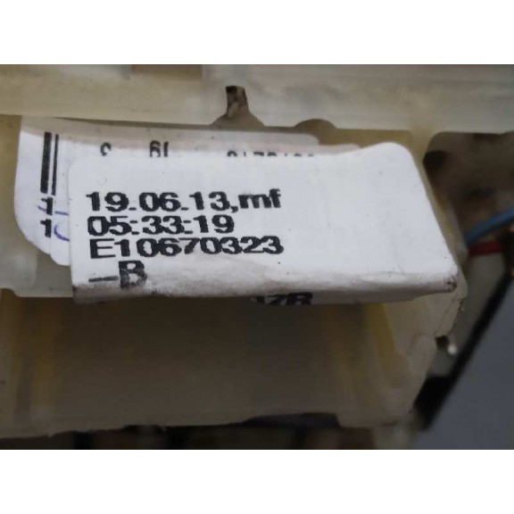 Recambio de mando limpia para renault captur zen referencia OEM IAM 255675887R E10670323 