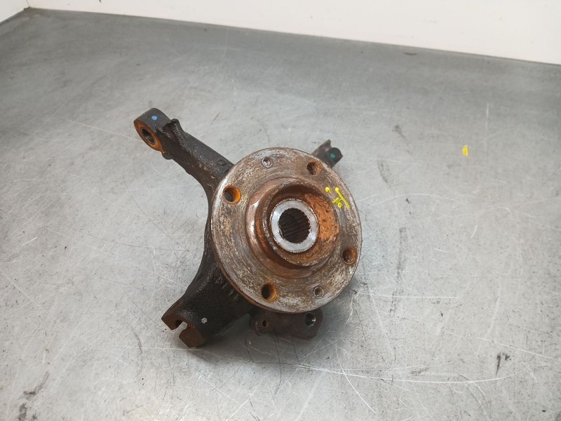 Recambio de mangueta delantera derecha para opel corsa f (p2jo) 1.2 (68) referencia OEM IAM 9826877980  