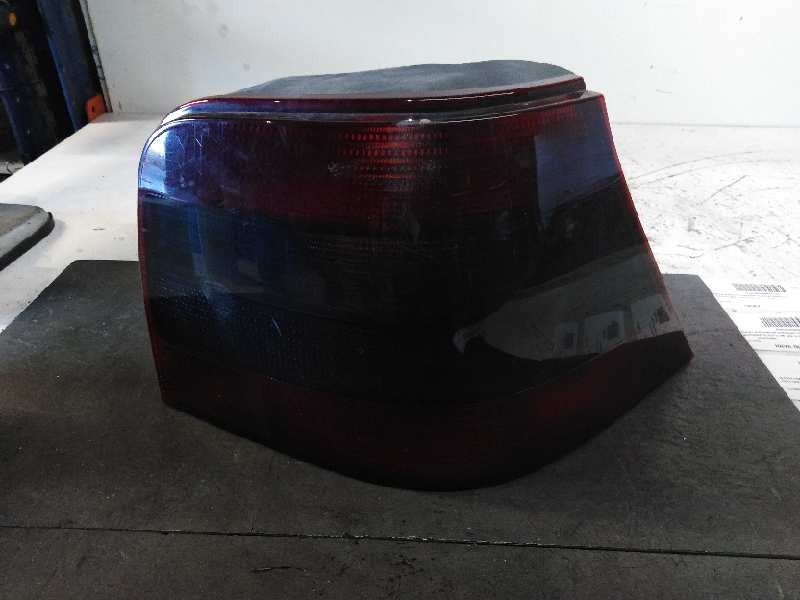 Recambio de piloto trasero derecho para volkswagen golf iv berlina (1j1) advance referencia OEM IAM   