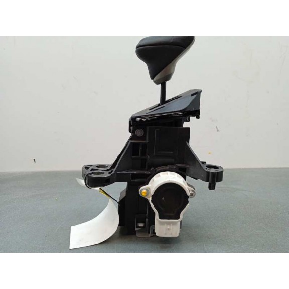 Recambio de palanca cambio para lexus ct 200h referencia OEM IAM 75C833 75C833LHD 