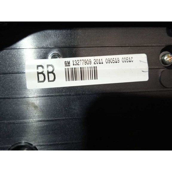 Recambio de sistema audio / radio cd para opel insignia berlina cosmo referencia OEM IAM 13277909 MANDOS CD300