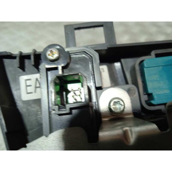 Recambio de sistema audio / radio cd para opel insignia berlina cosmo referencia OEM IAM 13277909 MANDOS CD300