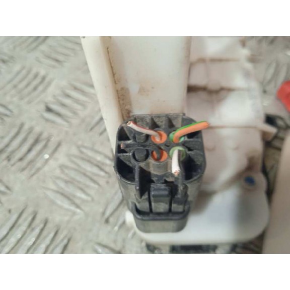 Recambio de cerradura puerta delantera derecha para fiat nuova 500 (150) lounge referencia OEM IAM 52935112  4 CABLES