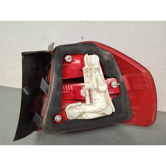 Recambio de piloto trasero izquierdo para bmw serie 3 berlina (e90) 318d referencia OEM IAM 6937457 TOCADO 