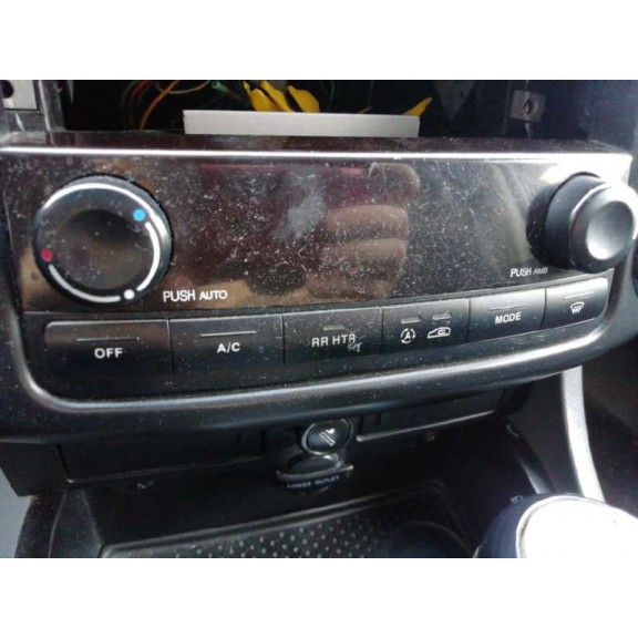 Recambio de mando climatizador para ssangyong rodius 2.7 turbodiesel cat referencia OEM IAM 6870021021  