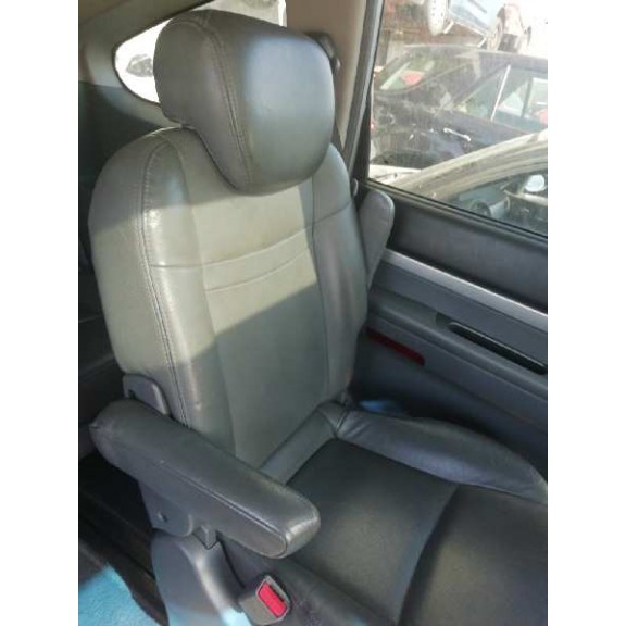 Recambio de asiento trasero izquierdo para ssangyong rodius 2.7 turbodiesel cat referencia OEM IAM  CUERO 