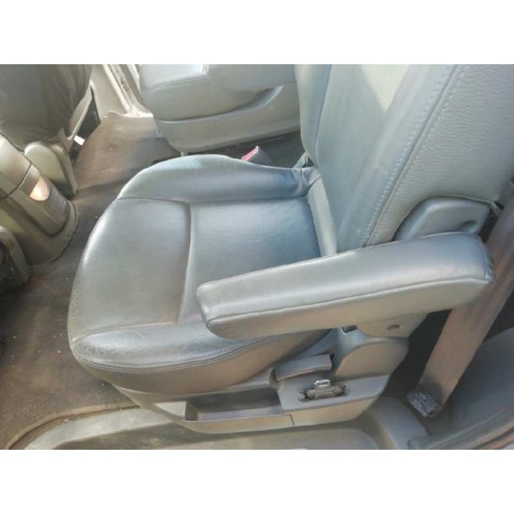 Recambio de asiento trasero izquierdo para ssangyong rodius 2.7 turbodiesel cat referencia OEM IAM  CUERO 