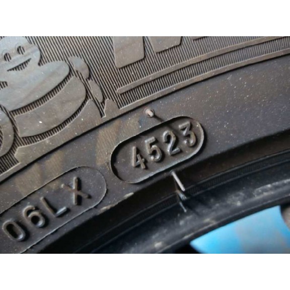 Recambio de neumatico para toyota rav 4 active referencia OEM IAM 235-55-18104V X2 18