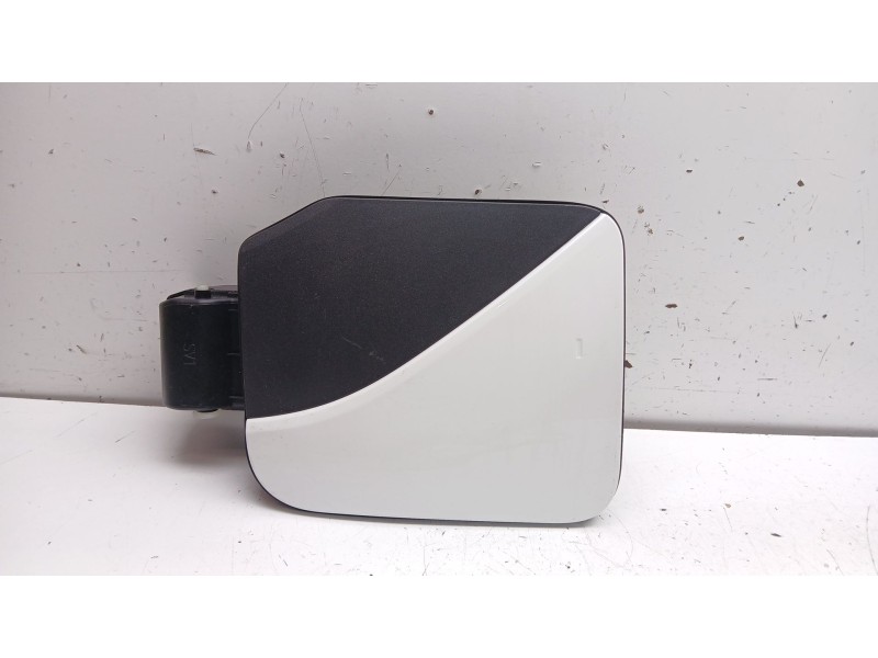 Recambio de tapa exterior combustible para kia ev3 referencia OEM IAM 815c0ev000  