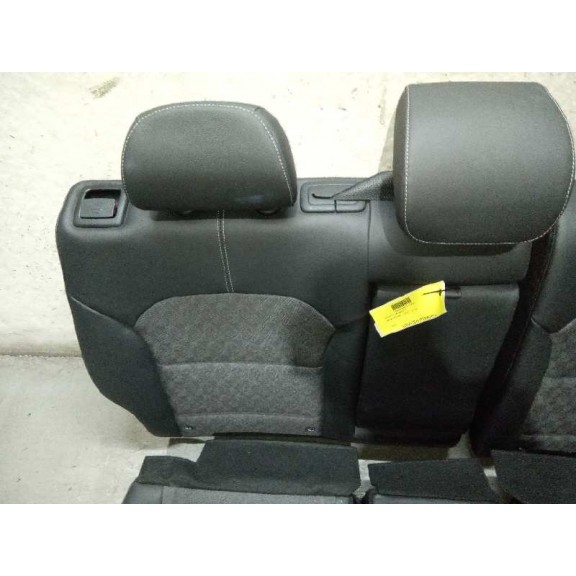 Recambio de asientos traseros para kia niro drive referencia OEM IAM   