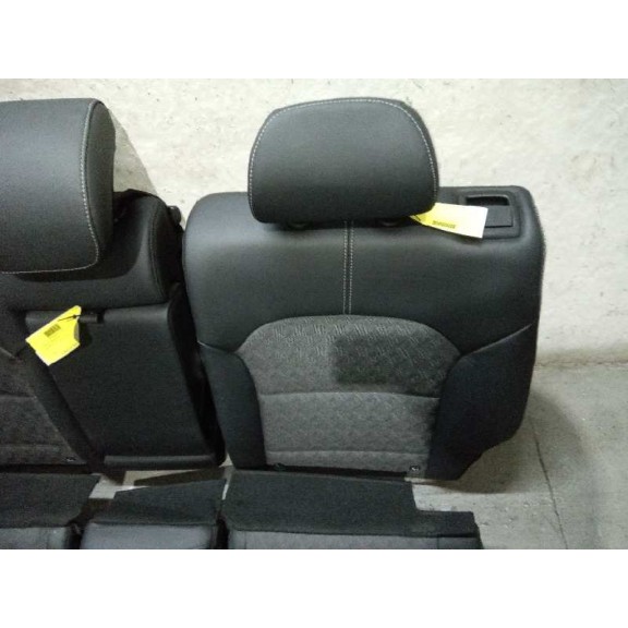 Recambio de asientos traseros para kia niro drive referencia OEM IAM   