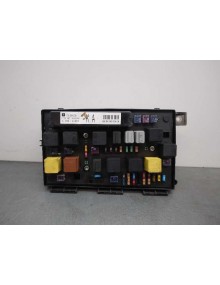 Recambio de caja reles / fusibles para opel zafira b 1.9 cdti referencia OEM IAM 13250232  