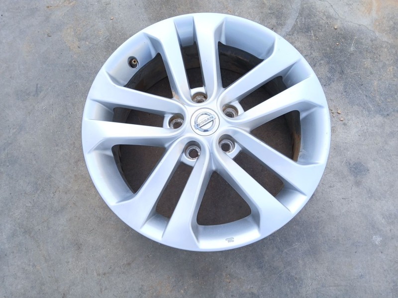 Recambio de llanta para nissan juke (f15) 1.5 dci referencia OEM IAM N457011 x1 17 PULGADAS