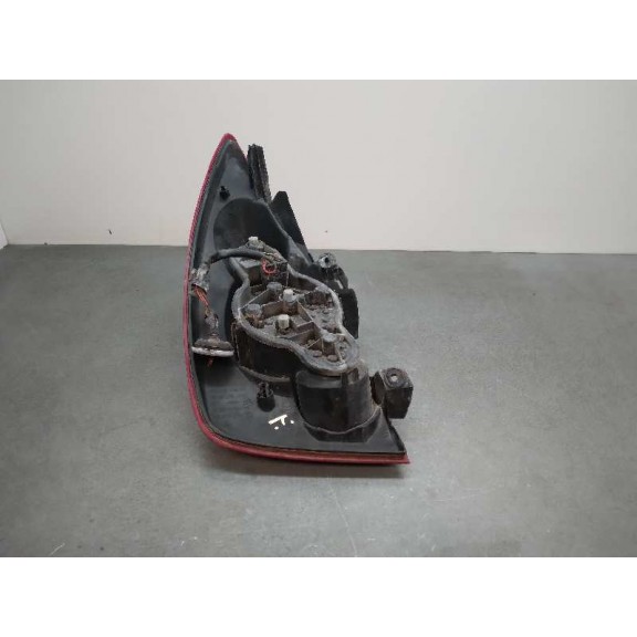 Recambio de piloto trasero derecho para nissan primera berlina (p12) acenta referencia OEM IAM  5 PUERTAS 