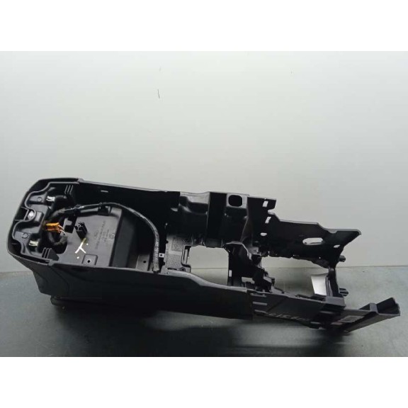Recambio de apoyabrazos central para ford focus lim. (cb8) edition referencia OEM IAM BM51A045A06  