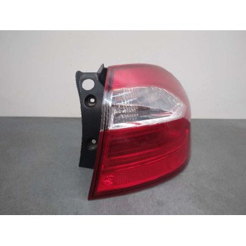 PILOTO TRASERO DERECHO 924021W2 