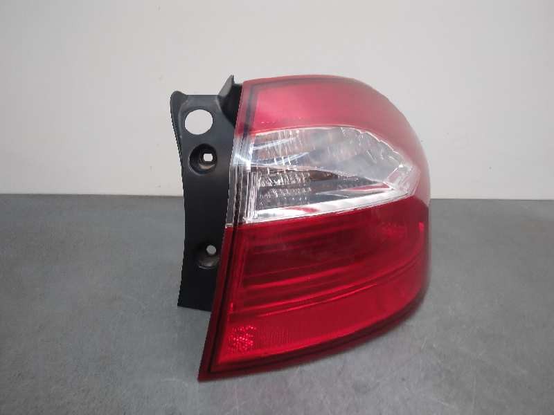 Recambio de piloto trasero derecho para kia rio 1.2 cat referencia OEM IAM 924021W2  