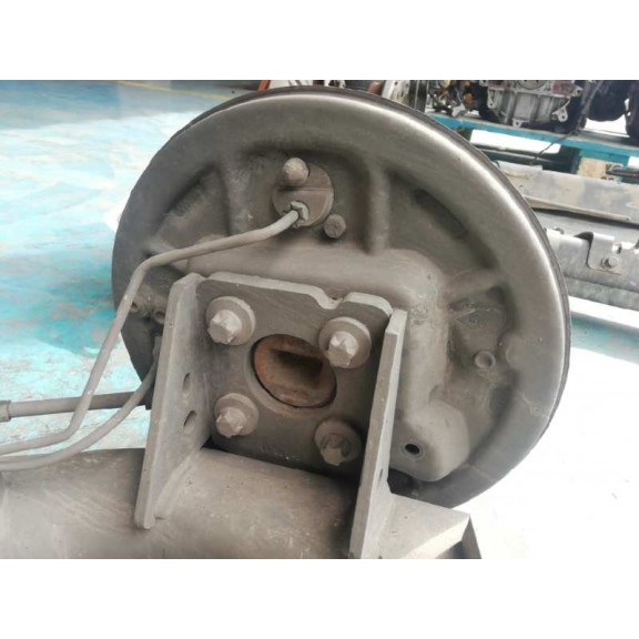Recambio de puente trasero para renault kangoo profesional referencia OEM IAM  4 TORNILLOS TAMBOR ABS