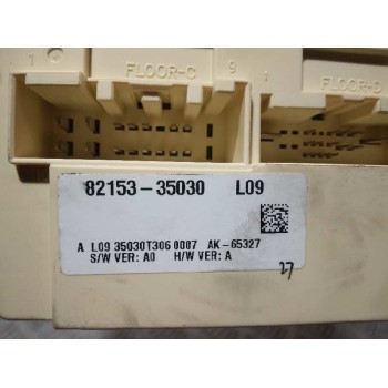 Recambio de caja reles / fusibles para ssangyong tivoli referencia OEM IAM 8215335030  