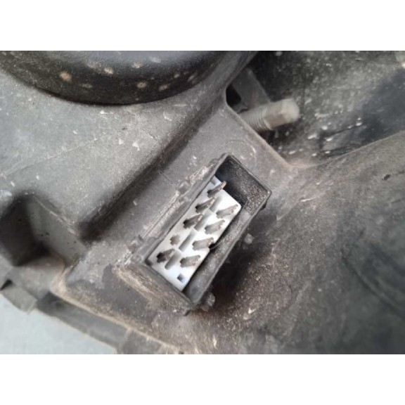 Recambio de faro derecho para peugeot 407 st confort referencia OEM IAM 9641939880  