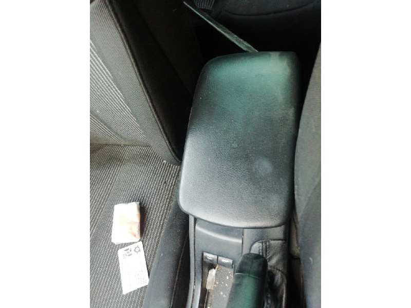 Recambio de apoyabrazos central para peugeot 308 cc (2009) sport referencia OEM IAM 9683940377  