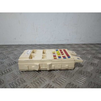 Recambio de caja reles / fusibles para ssangyong tivoli referencia OEM IAM 8215335030  