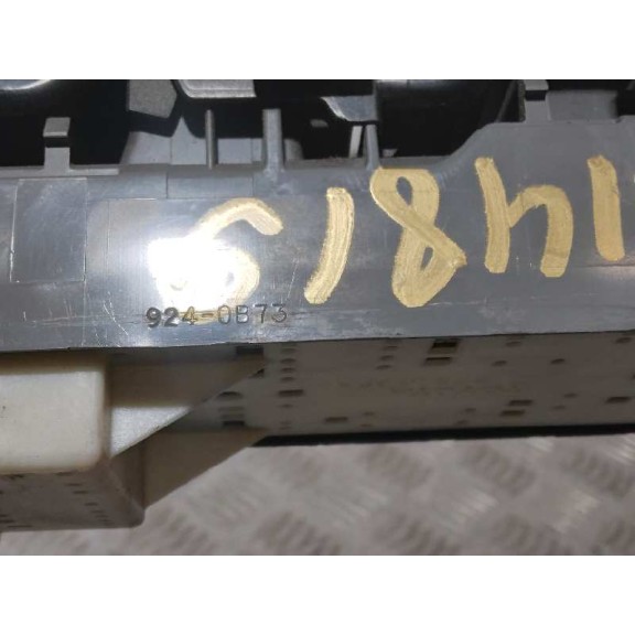 Recambio de mando elevalunas delantero izquierdo para toyota auris 2.0 d-4d cat referencia OEM IAM 9240B73  