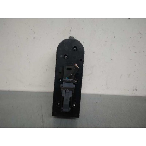 Recambio de mando elevalunas delantero izquierdo para opel zafira b cosmo referencia OEM IAM 13208204 DE 4 