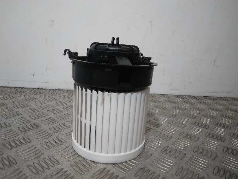 Recambio de motor calefaccion para ssangyong tivoli referencia OEM IAM A144051085 2 PINES 