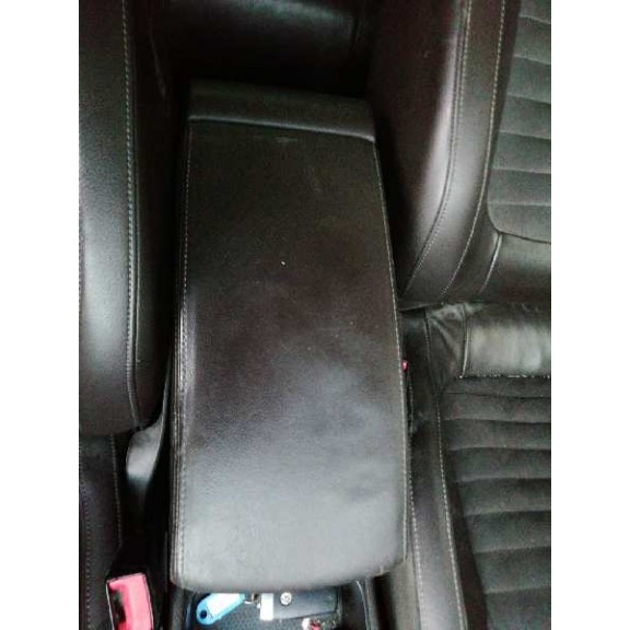 Recambio de apoyabrazos central para volkswagen passat berlina (3c2) edition plus referencia OEM IAM 3C0863319AS  
