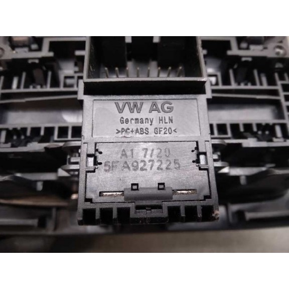 Recambio de consola central para seat leon (kl1) xcellence referencia OEM IAM 5FB863263A POMO 6 VELOCIDADES 