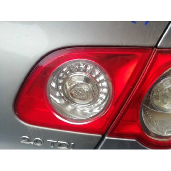 PILOTO TRASERO DERECHO INTERIOR 3C5945094C RAYADO