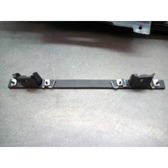 Recambio de guantera para land rover evoque dynamic referencia OEM IAM BJ3214K016BA SOPORTES ROTOS 