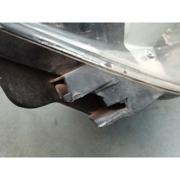 Recambio de faro derecho para opel insignia berlina 2.0 cdti cat referencia OEM IAM 13226783  