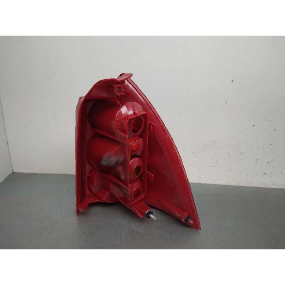 Recambio de piloto trasero izquierdo para peugeot 307 break / sw (s1) referencia OEM IAM 6350Q6 NUEVO 01-05