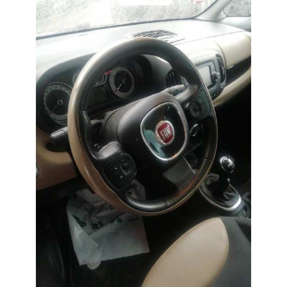 Recambio de volante para fiat 500 l (330) basic referencia OEM IAM  POCO DESGASTE SIN AIRBAG