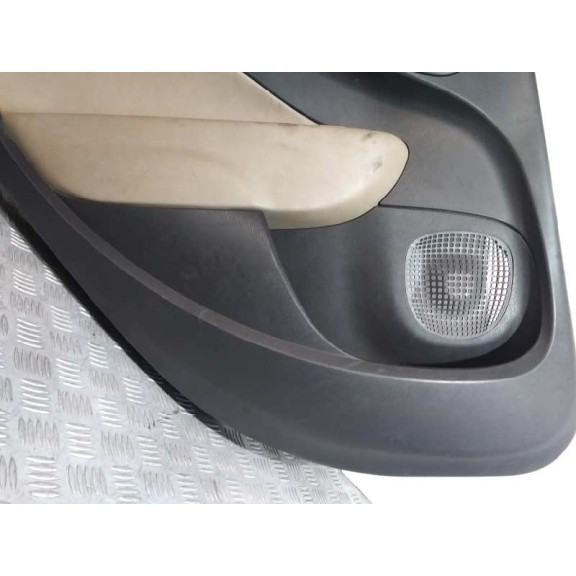 Recambio de guarnecido puerta trasera izquierda para fiat 500 l (330) basic referencia OEM IAM 2298796  